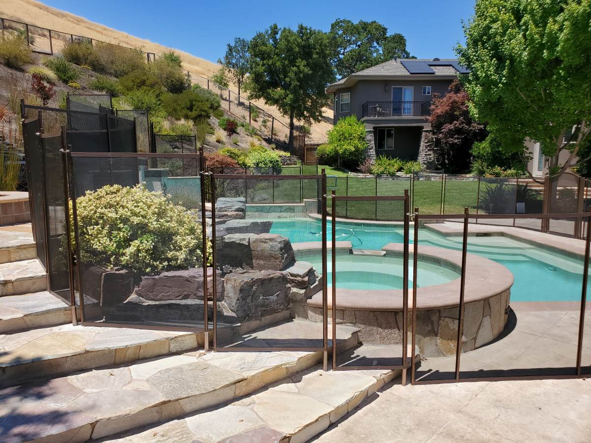 Brentwood Pool Fence